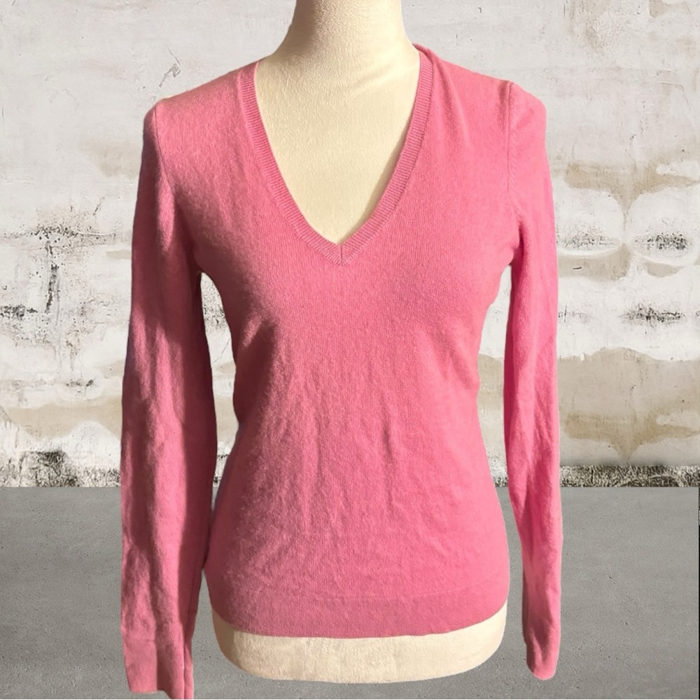 Ann Taylor Pink 100% Cashmere V-Neck Sweater Size Small